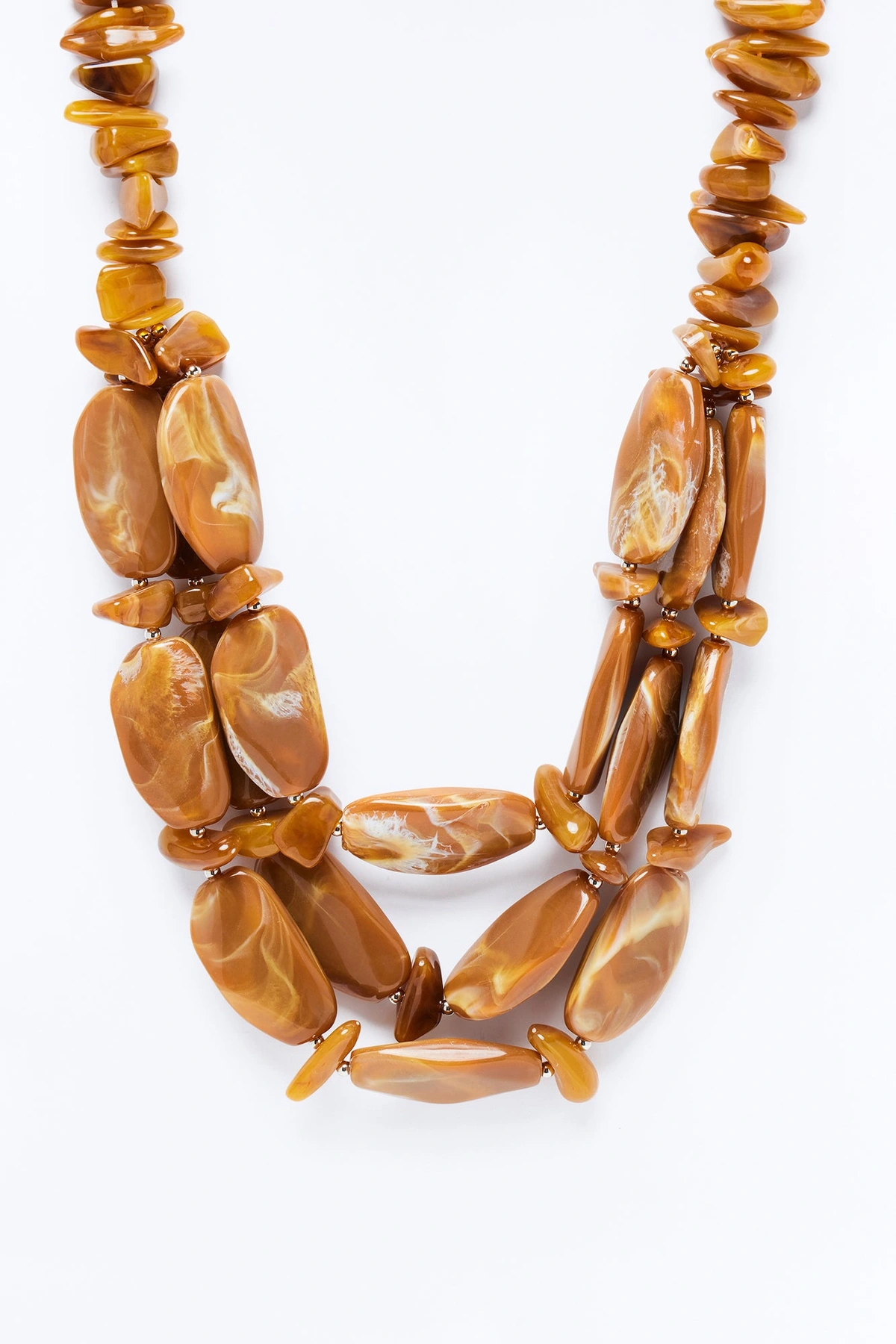 Resting Beach Face Necklace - Brown — Castanho